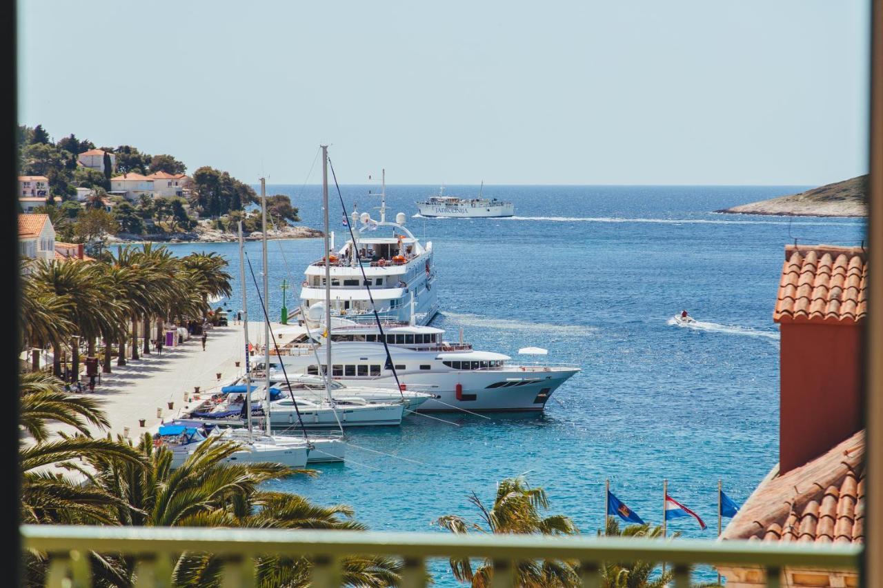 Heritage Hotel Park Hvar ฮวาร์ ภายนอก รูปภาพ