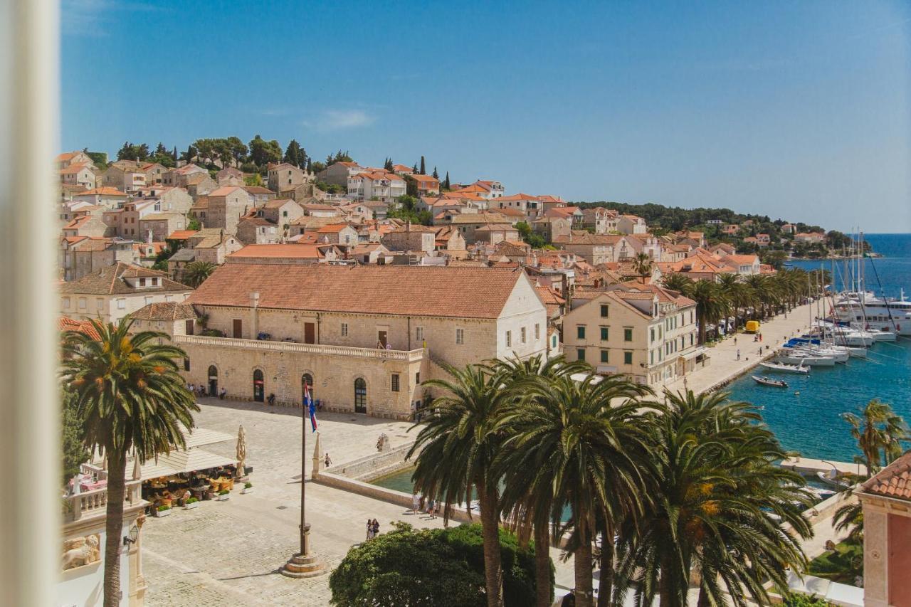 Heritage Hotel Park Hvar ฮวาร์ ภายนอก รูปภาพ